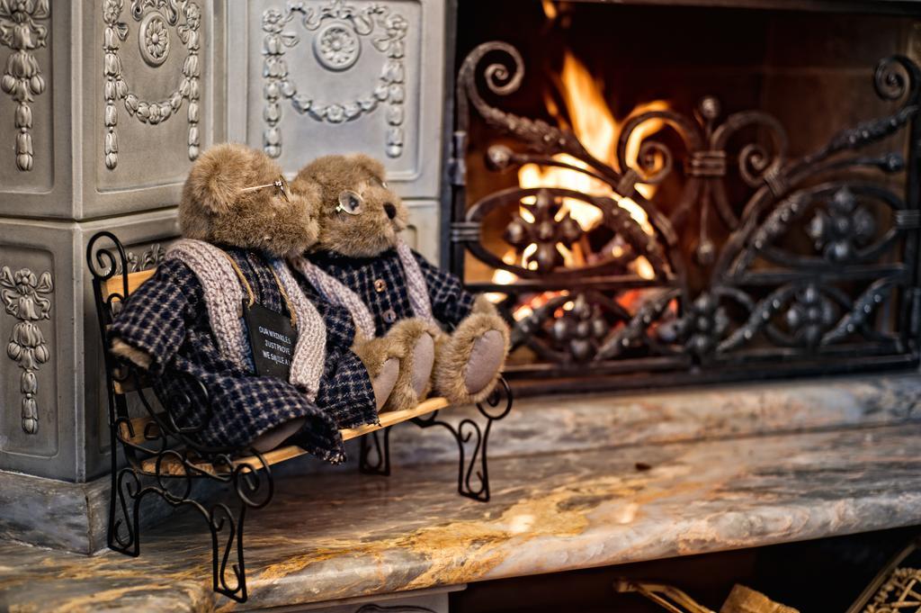 British Club Lviv Hotell Eksteriør bilde