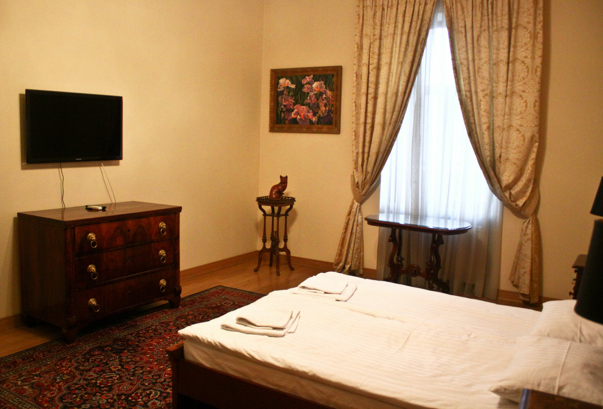 British Club Lviv Hotell Eksteriør bilde
